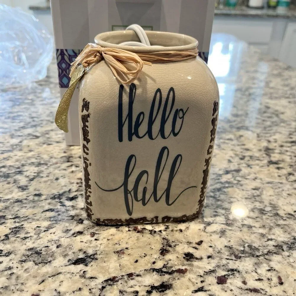 SCENTSY Warmer - FALL IS CALLING - Hello Fall Full Size WARMER